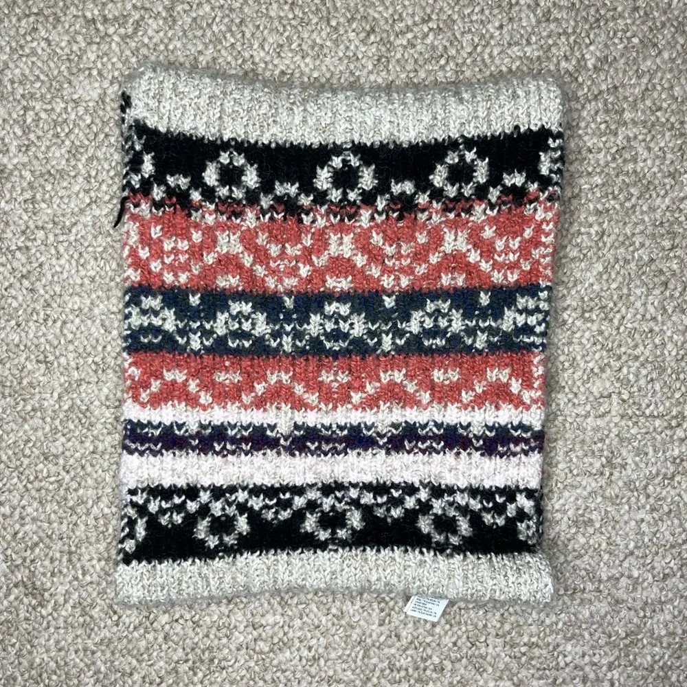 American Eagle Outfitters infinity scarf